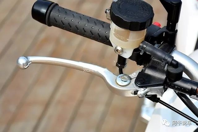 摩托車(chē)剎車(chē)圈,輪轂剎車(chē)圈,鼓式制動(dòng)器,Drum brake,摩托車(chē)制動(dòng)鐵套
